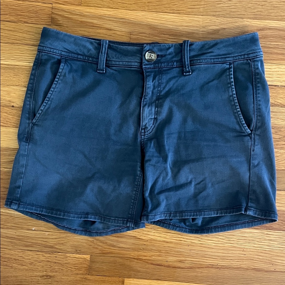 AMERICAN EAGLE midi shorts sz 6